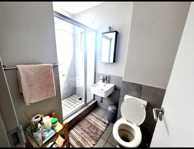 2 BEDROOM APARTMENT FOR SALE IN CLUBVIEW